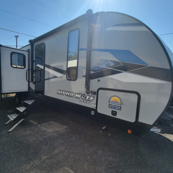 shopping for travel trailers