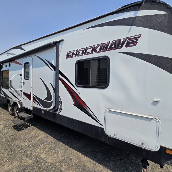 2016 Shockwave 27FQGDX